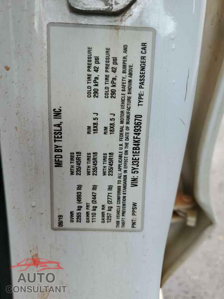 TESLA MODEL 3 2019 - 5YJ3E1EB4KF493670