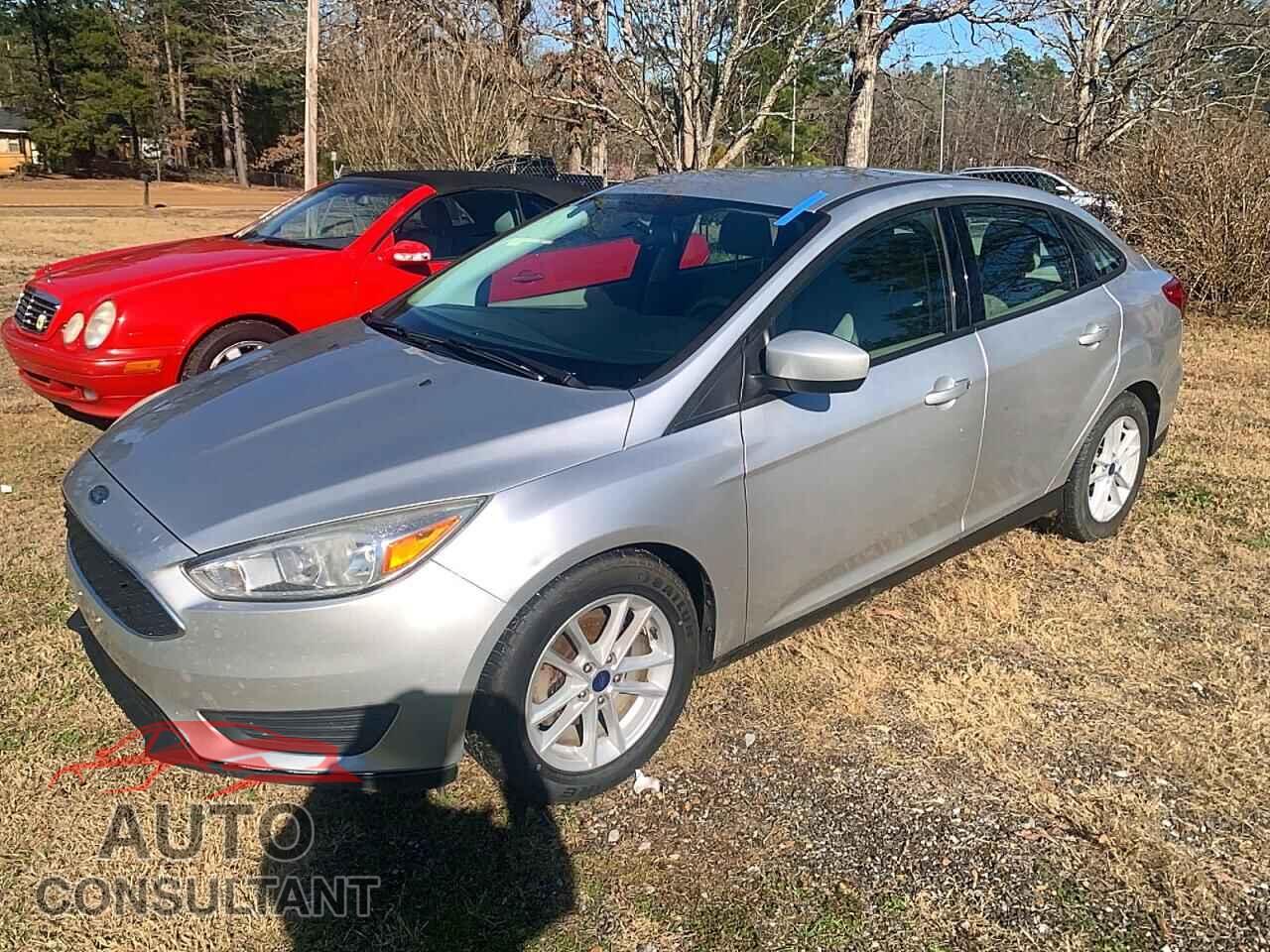 FORD FOCUS 2018 - 1FADP3FE2JL201521