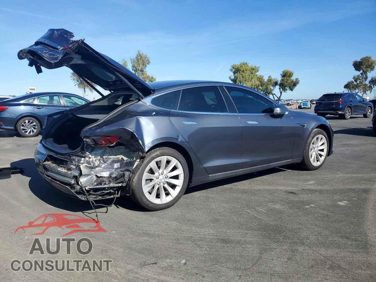 TESLA MODEL S 2017 - 5YJSA1E16HF183785