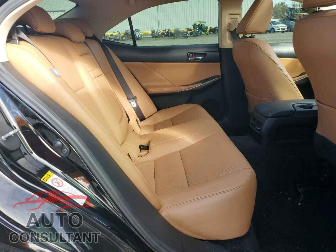 LEXUS IS 2014 - JTHBE1D23E5004838