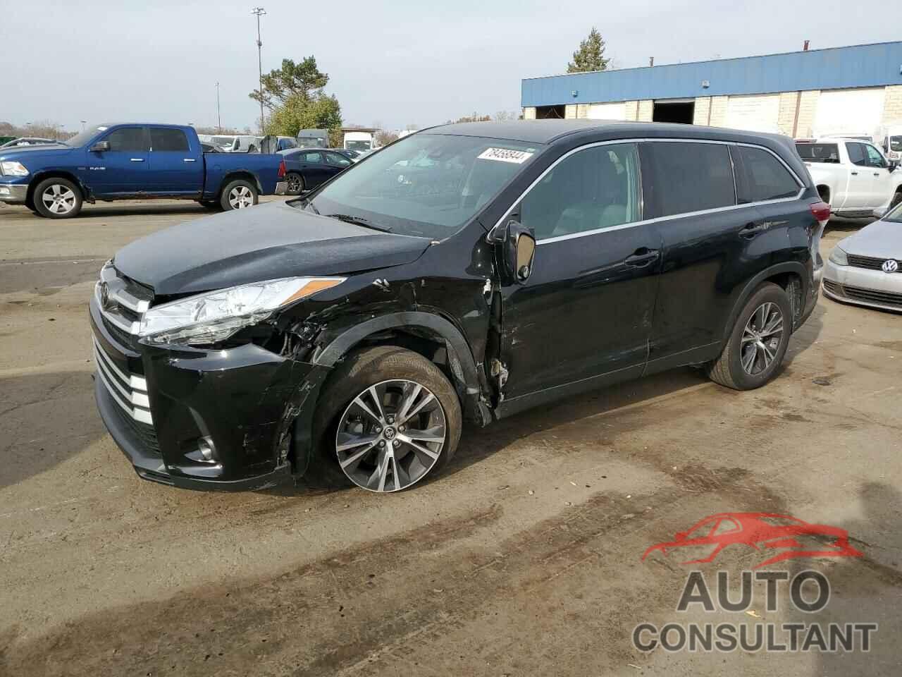 TOYOTA HIGHLANDER 2019 - 5TDZARFH2KS057631