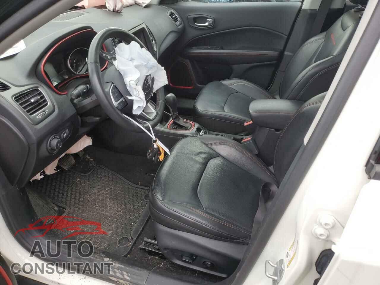 JEEP COMPASS 2019 - 3C4NJDDB4KT772240