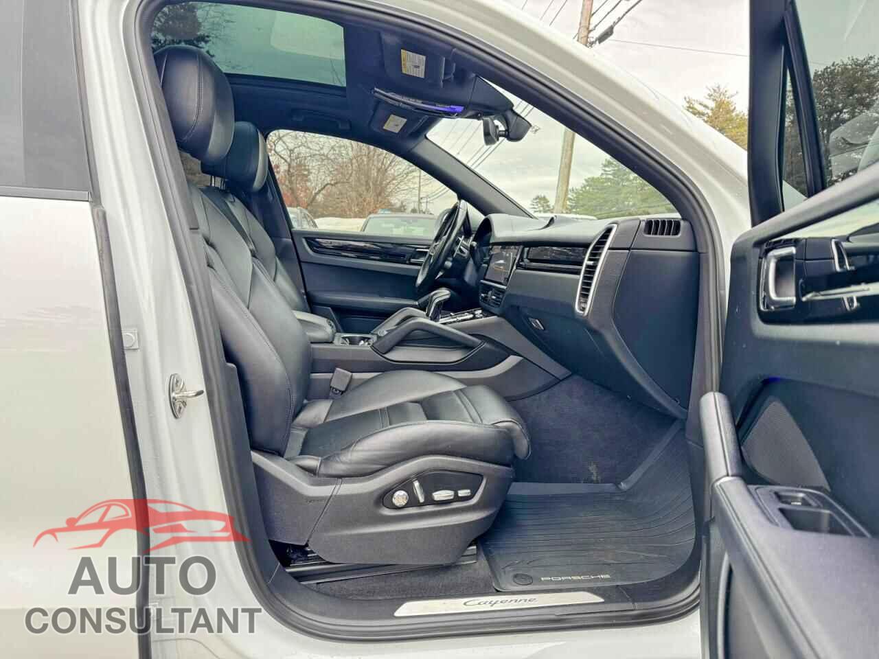 PORSCHE CAYENNE 2019 - WP1AA2AY0KDA00205