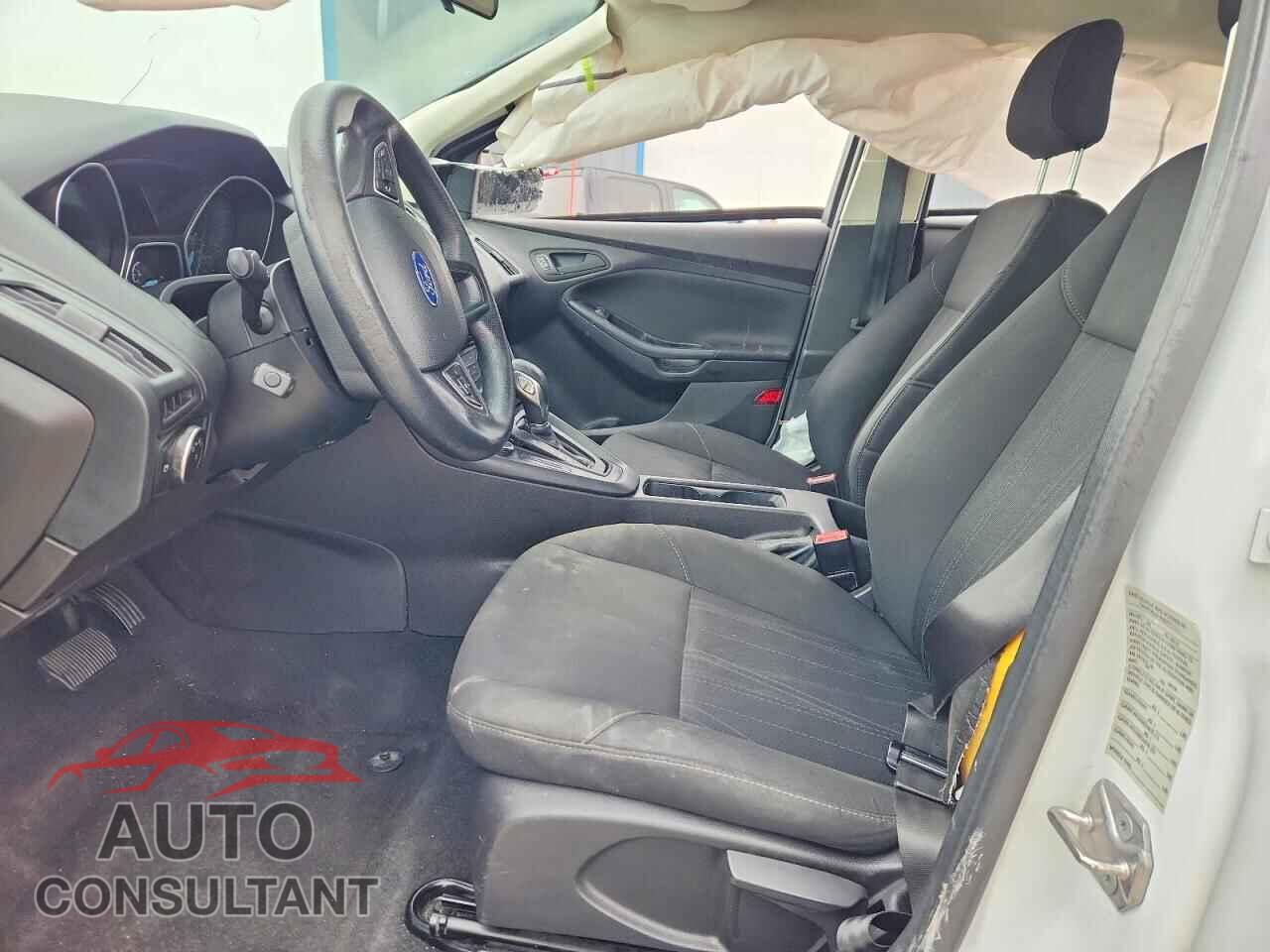 FORD FOCUS 2016 - 1FADP3E23GL320727