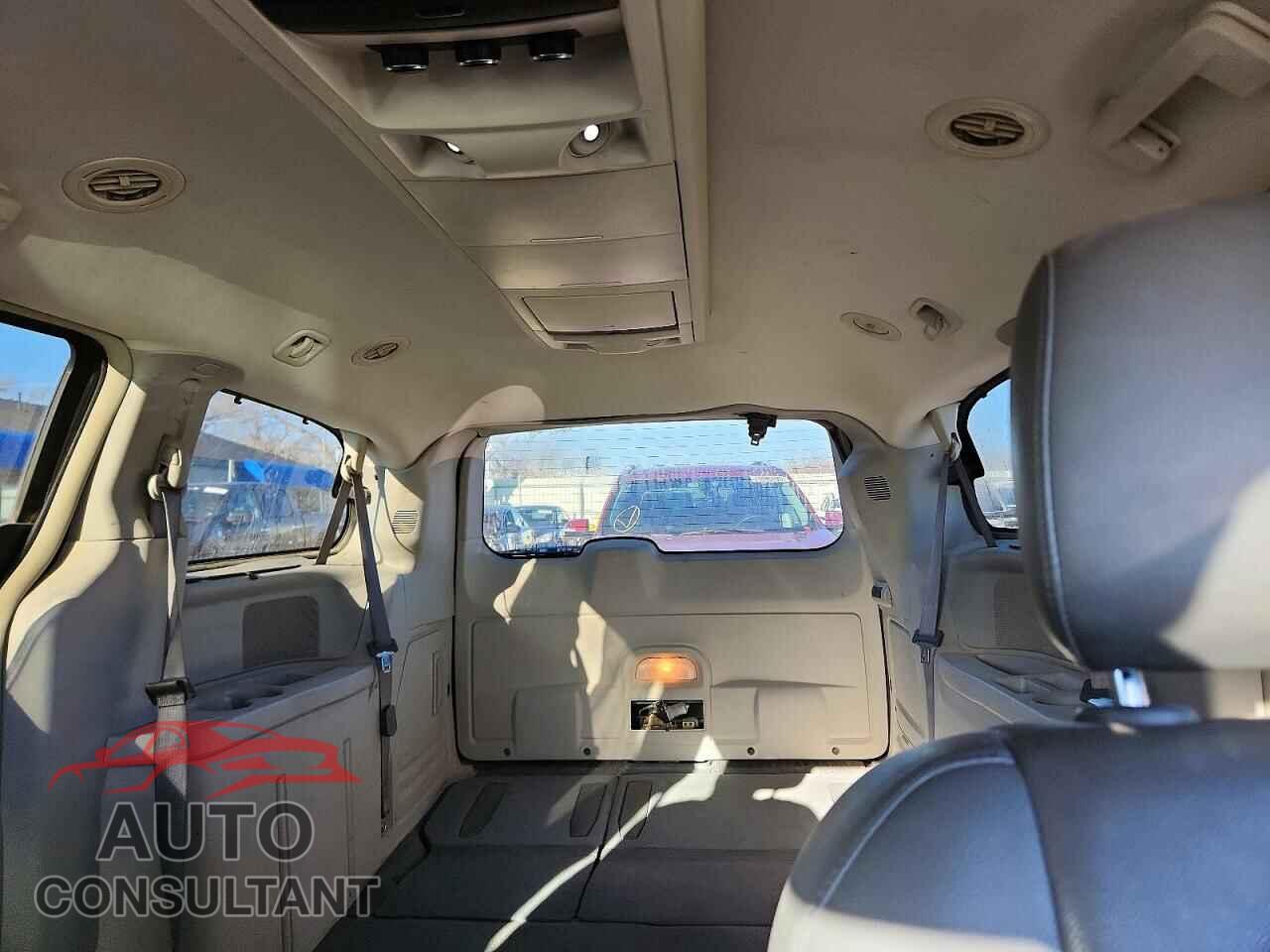 DODGE CARAVAN 2010 - 2D4RN5DX8AR390403
