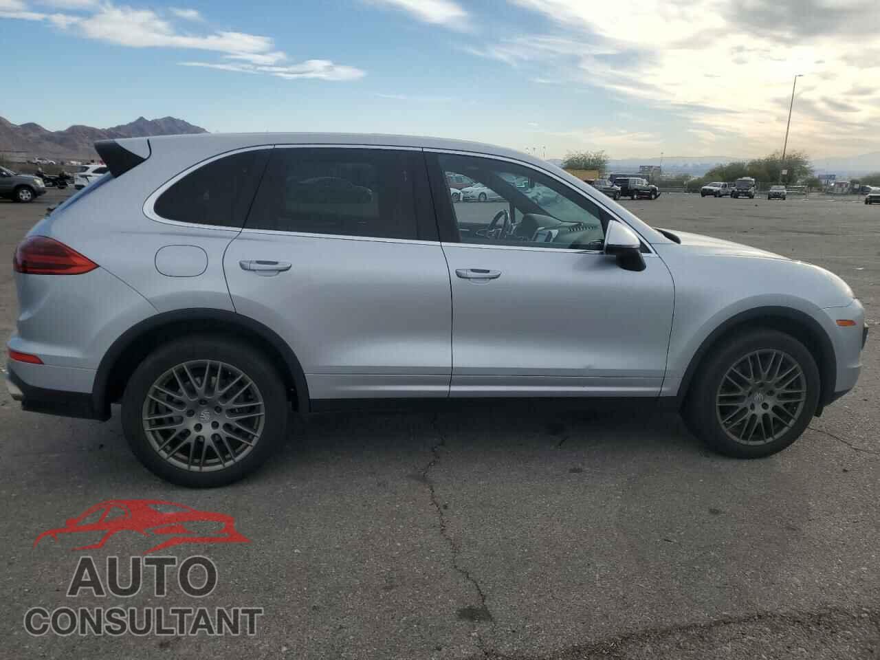 PORSCHE CAYENNE 2016 - WP1AA2A20GKA15799