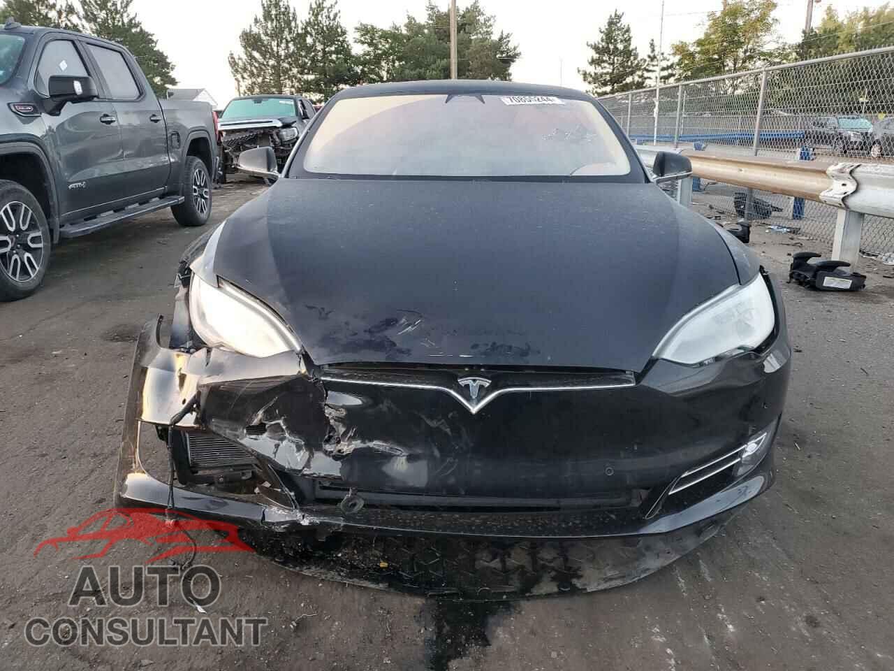 TESLA MODEL S 2018 - 5YJSA1E28JF247310
