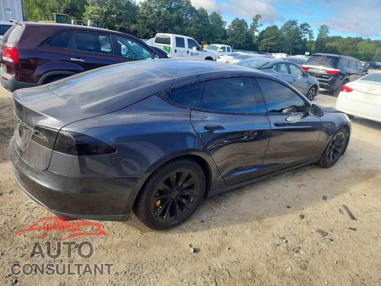 TESLA MODEL S 2015 - 5YJSA1H29FF100934