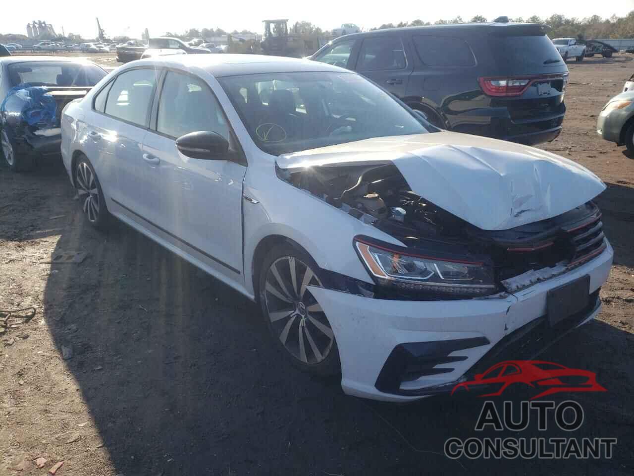 VOLKSWAGEN PASSAT 2018 - 1VWJM7A36JC036590