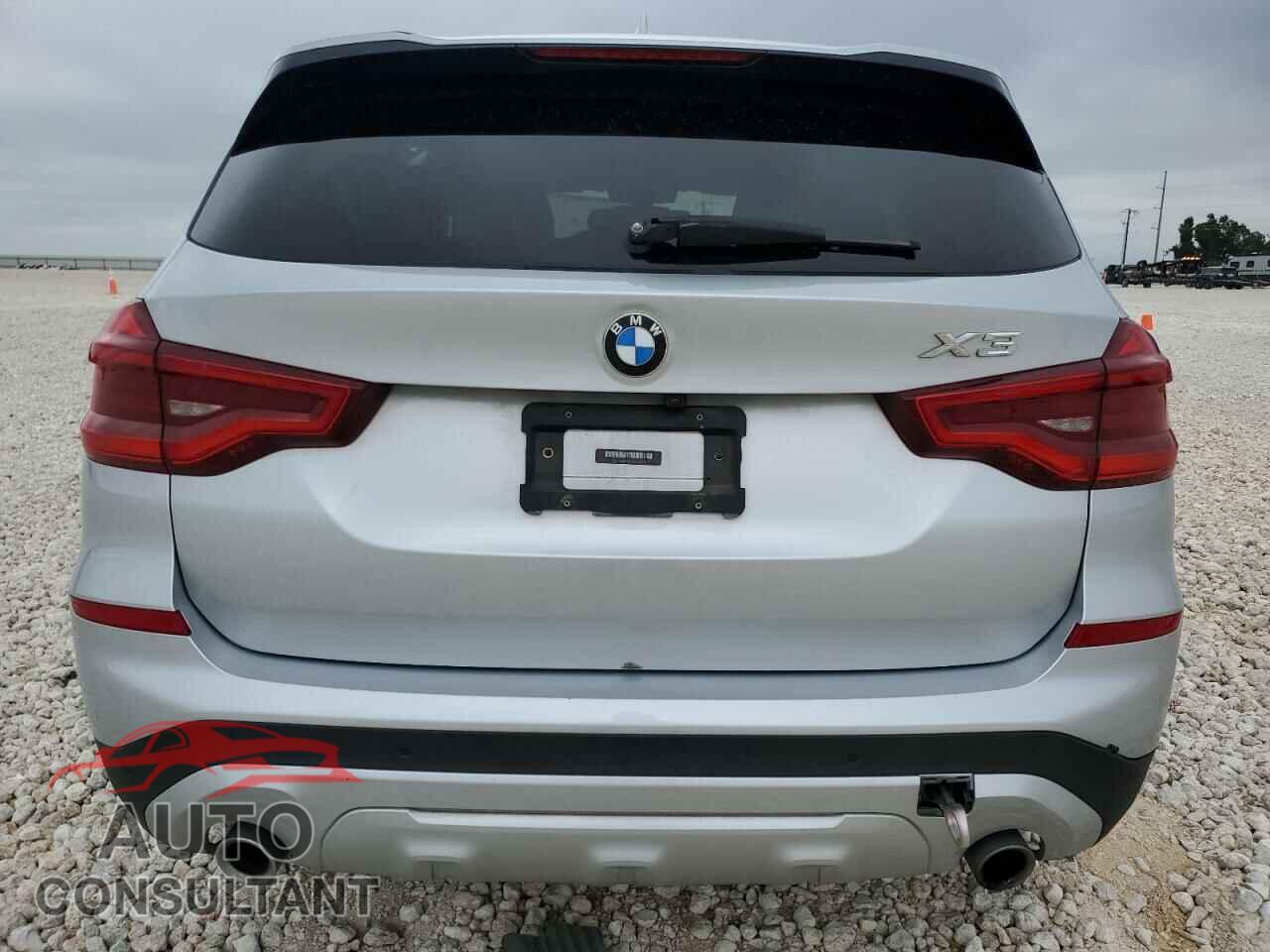 BMW X3 2018 - 5UXTR9C56JLD61748