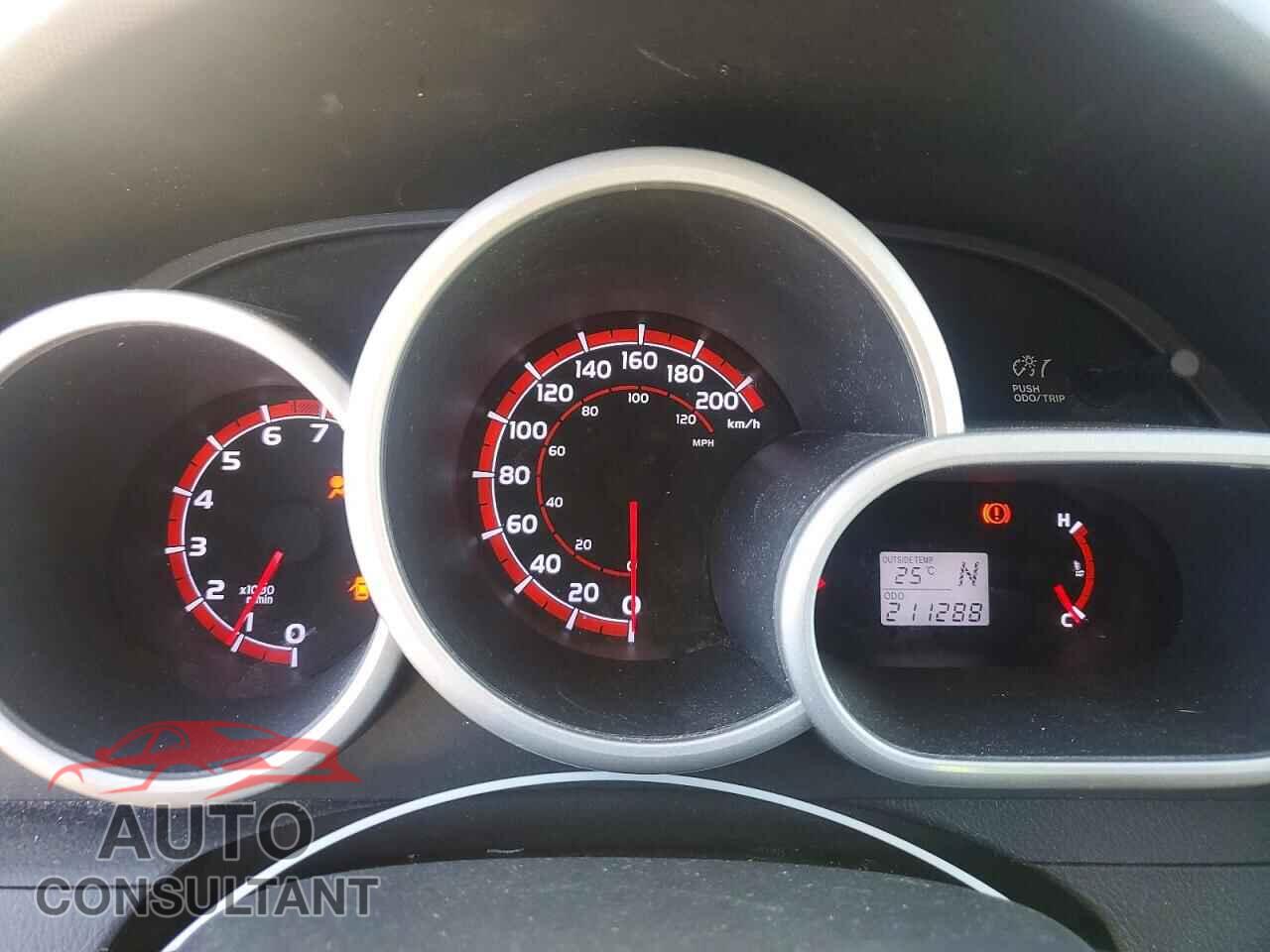 TOYOTA MATRIX 2014 - 2T1KU4EEXEC133516