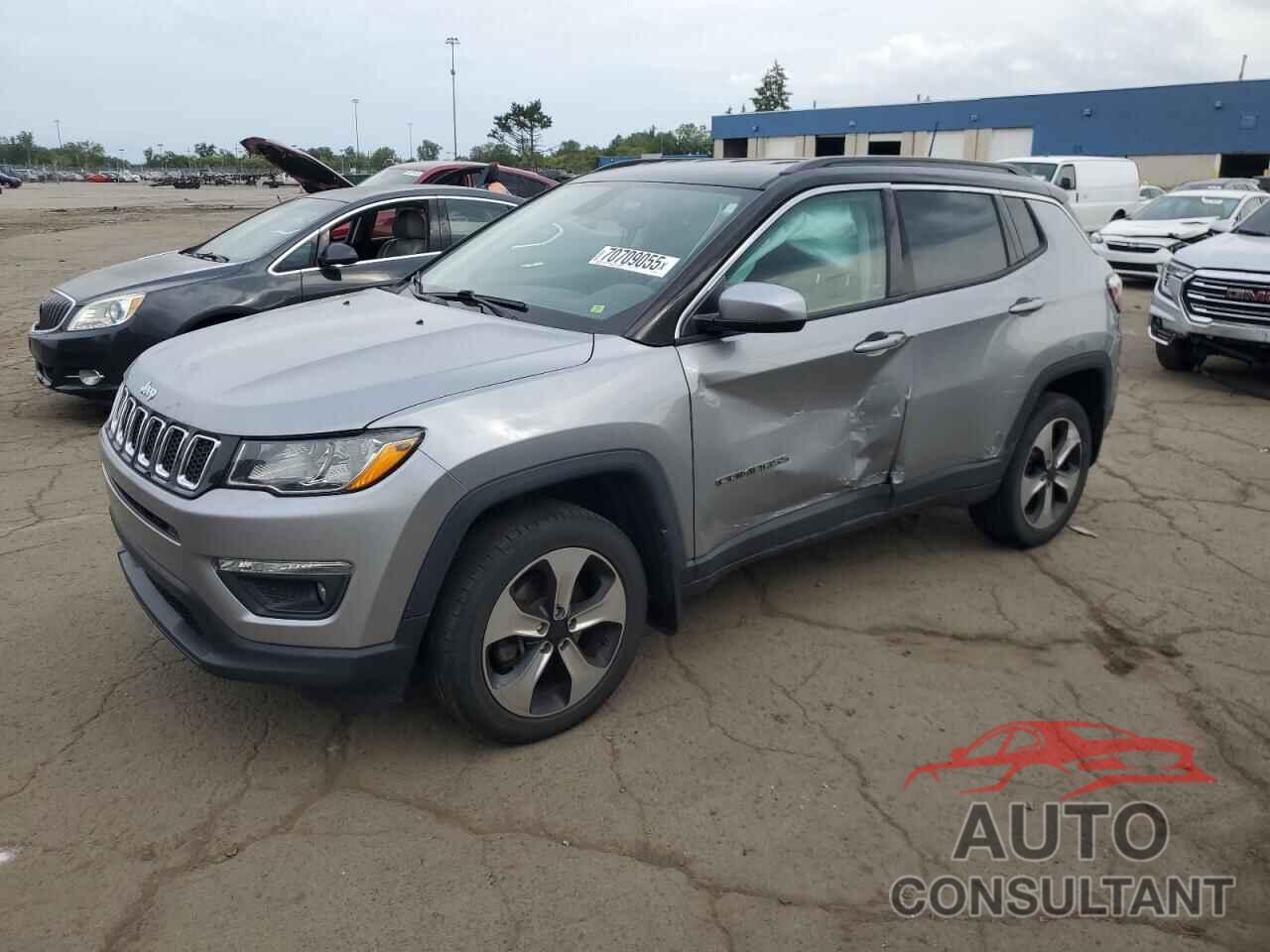 JEEP COMPASS 2018 - 3C4NJDBB4JT396429