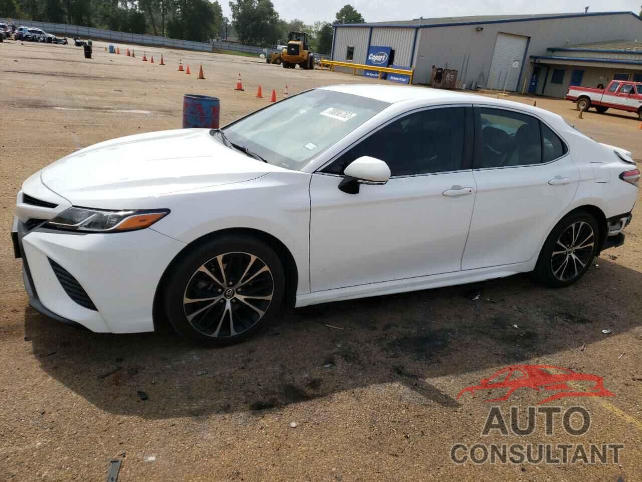 TOYOTA CAMRY 2018 - 4T1B11HKXJU036687