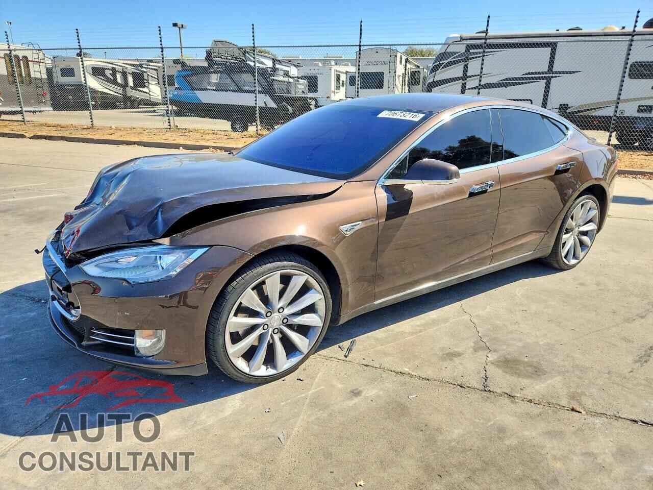 TESLA MODEL S 2014 - 5YJSA1H17EFP35026