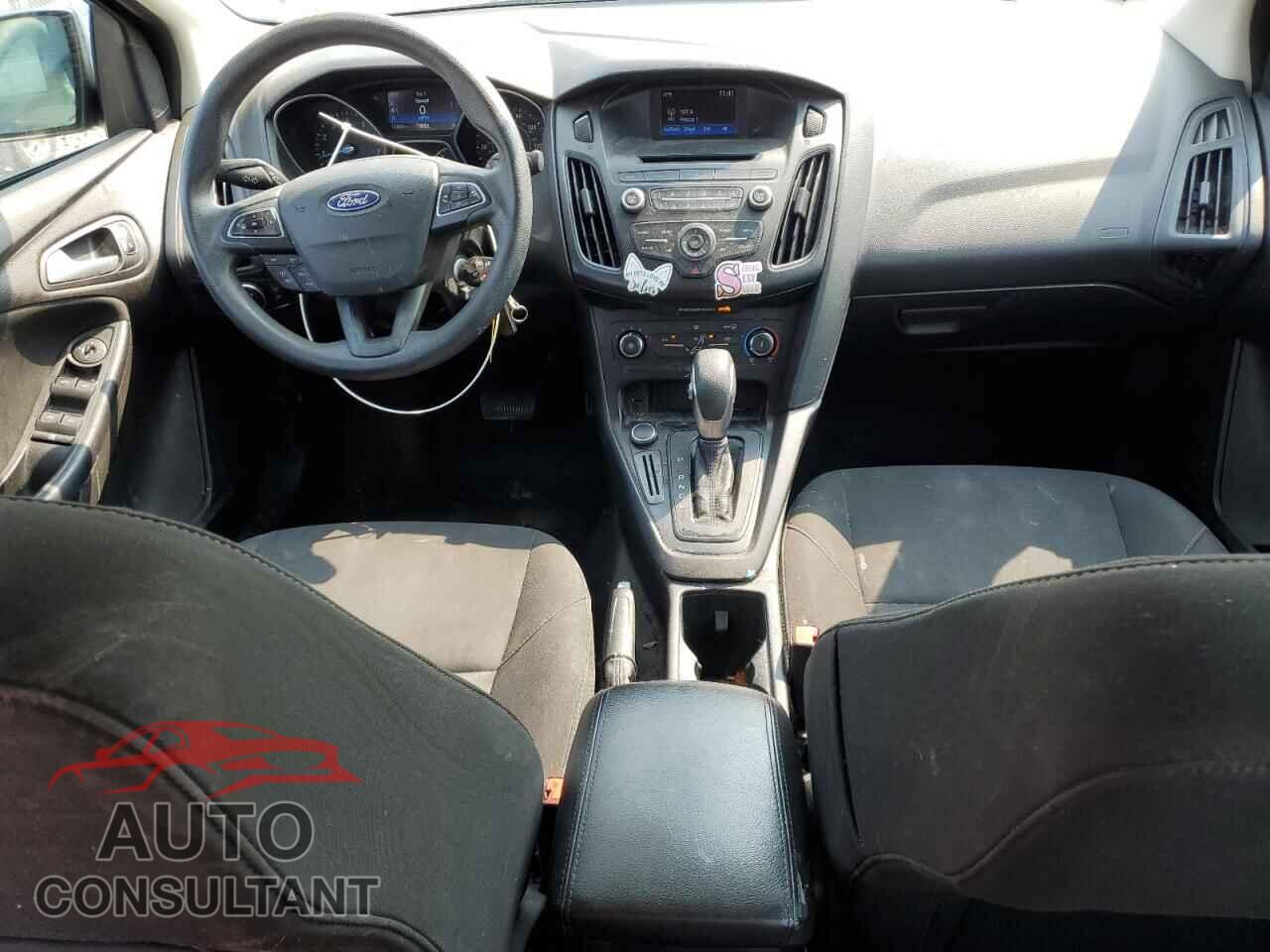 FORD FOCUS 2017 - 1FADP3F26HL203384