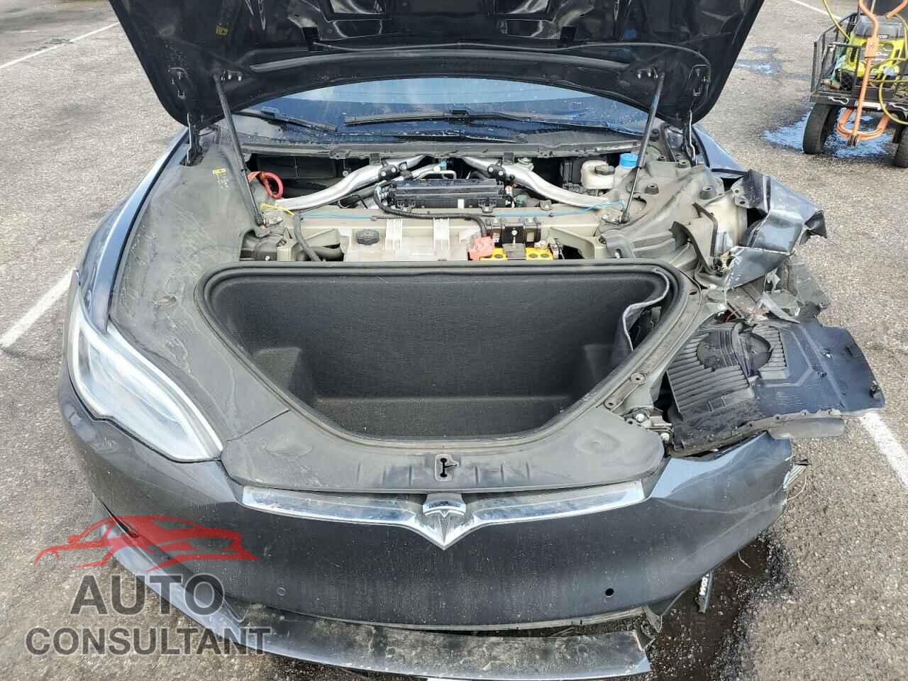 TESLA MODEL S 2017 - 5YJSA1E20HF206180