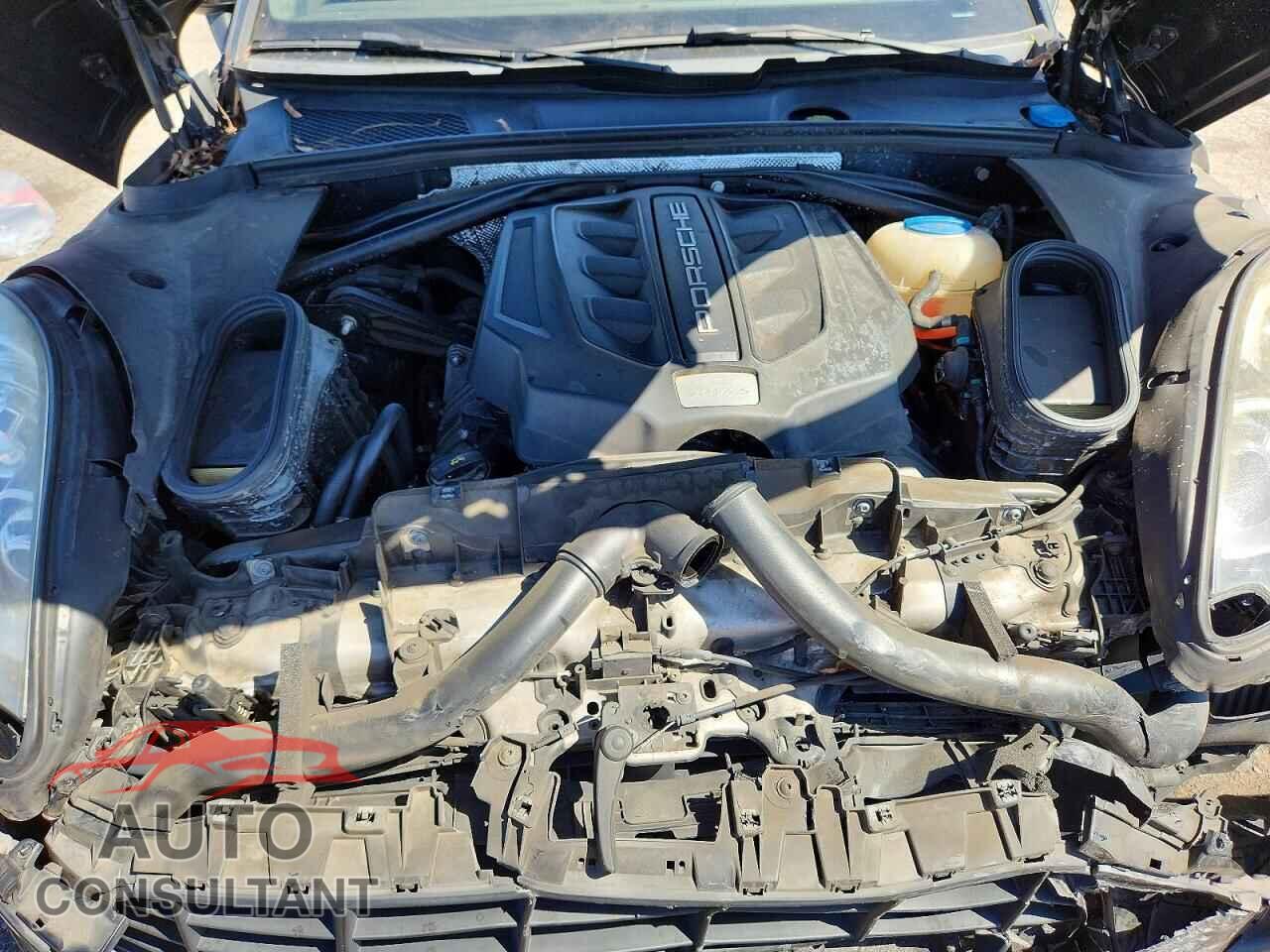 PORSCHE MACAN 2015 - WP1AB2A54FLB60571