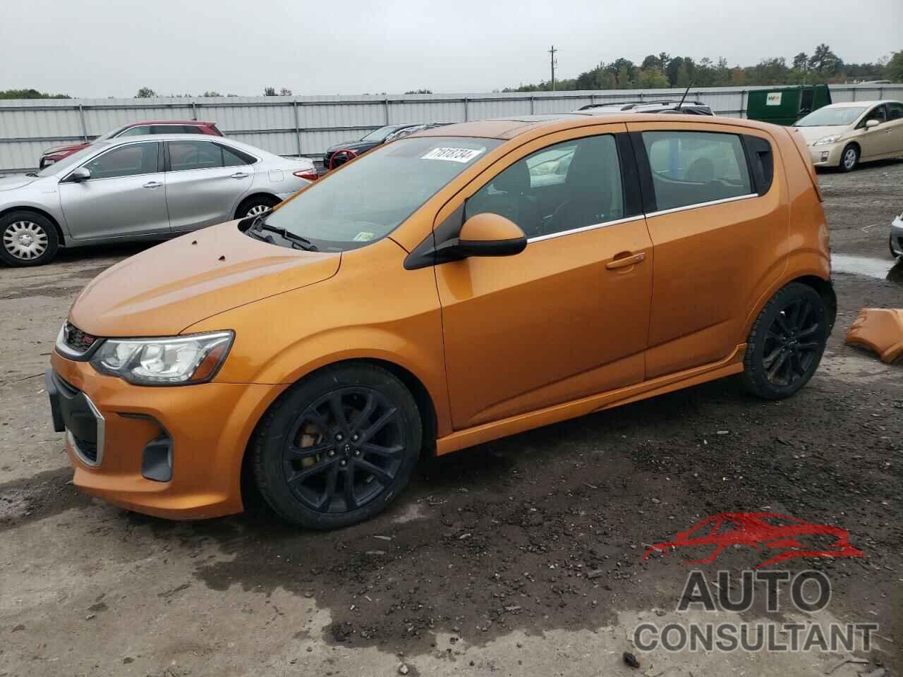 CHEVROLET SONIC 2018 - 1G1JE6SB4J4102931