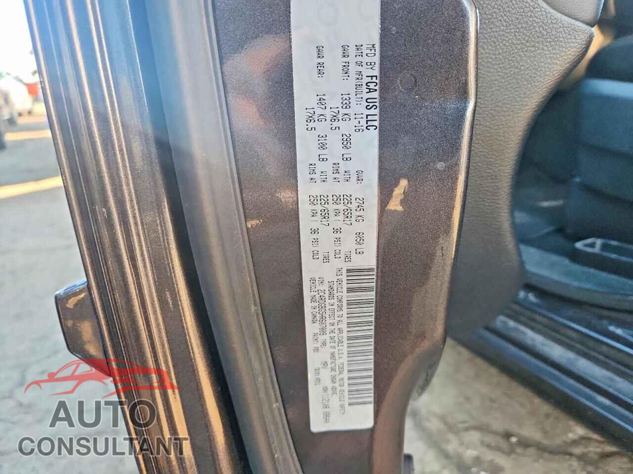 DODGE CARAVAN 2015 - 2C4RDGCG6FR587185