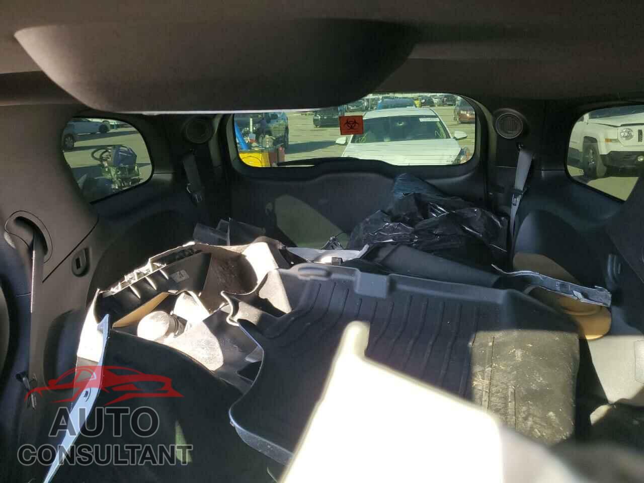 DODGE DURANGO 2018 - 1C4SDHCT5JC143155