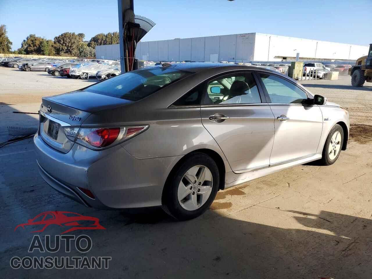 HYUNDAI SONATA 2012 - KMHEC4A48CA033442