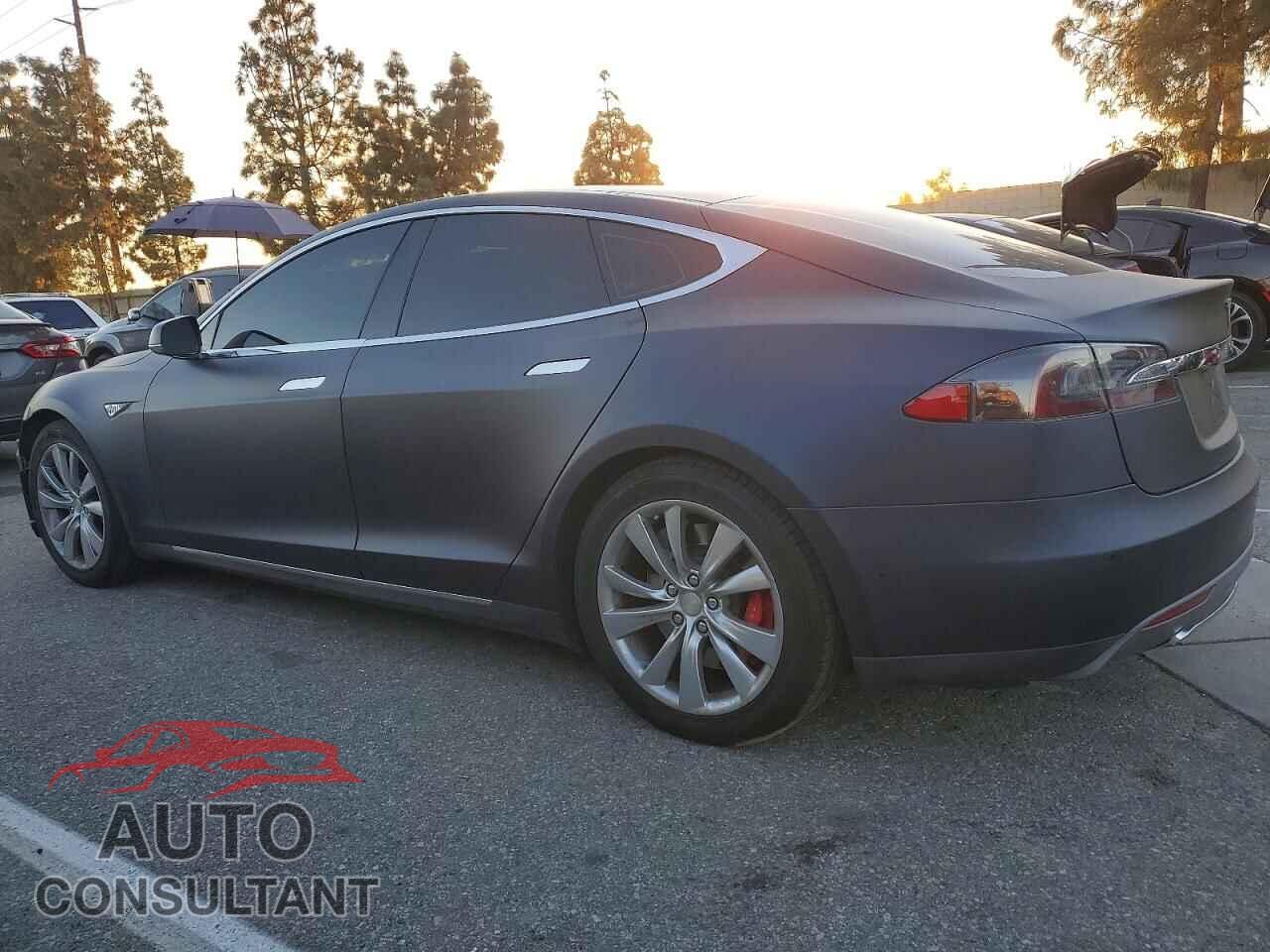 TESLA MODEL S 2014 - 5YJSA1H28EFP65497