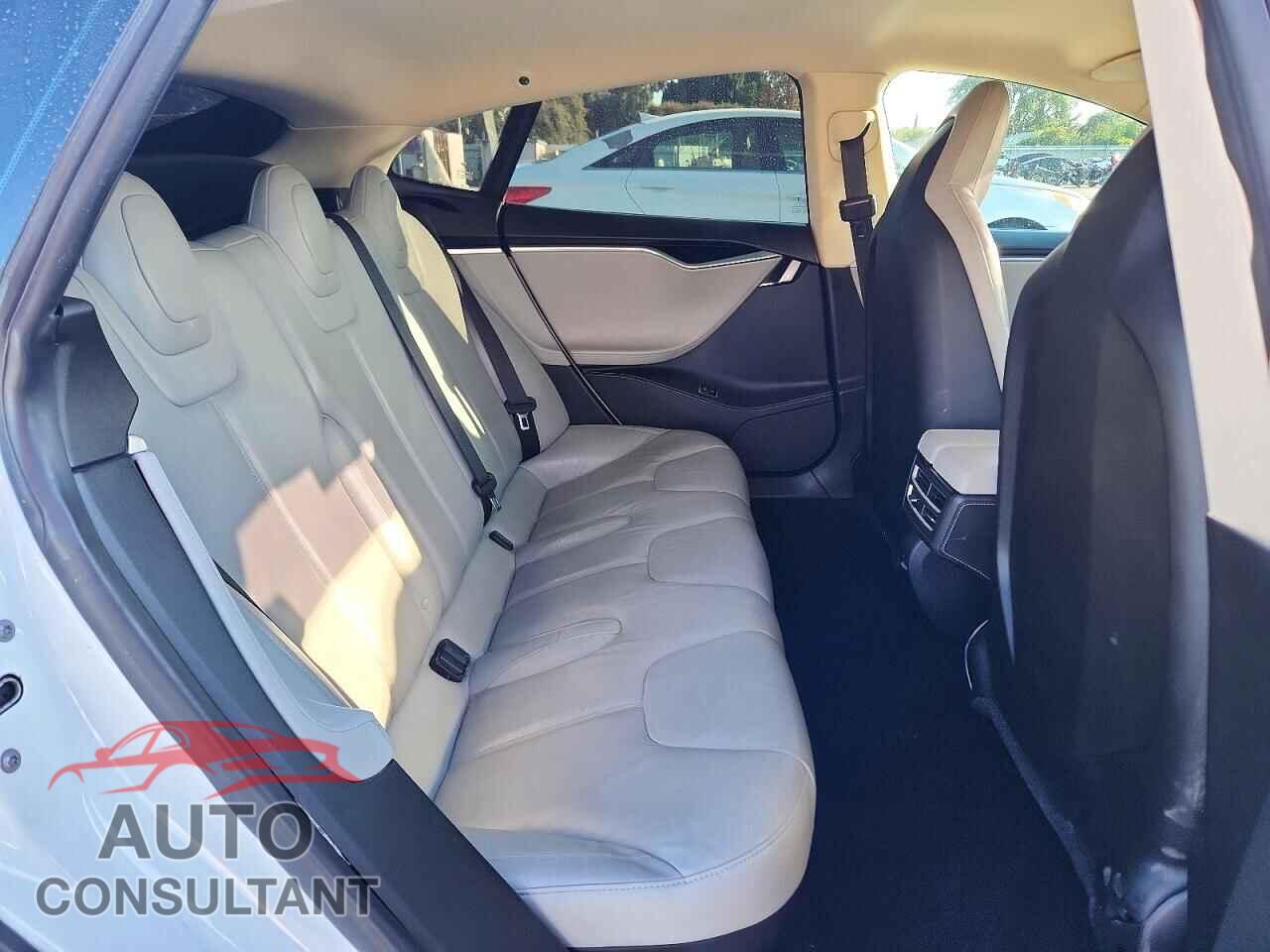 TESLA MODEL S 2014 - 5YJSA1H11EFP48953