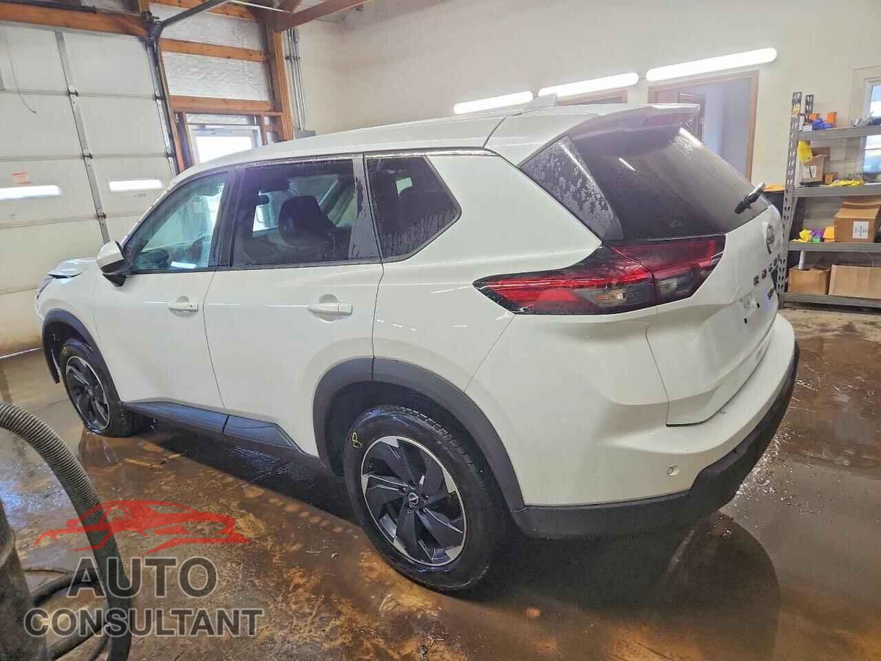 NISSAN ROGUE 2024 - 5N1BT3BB4RC753408