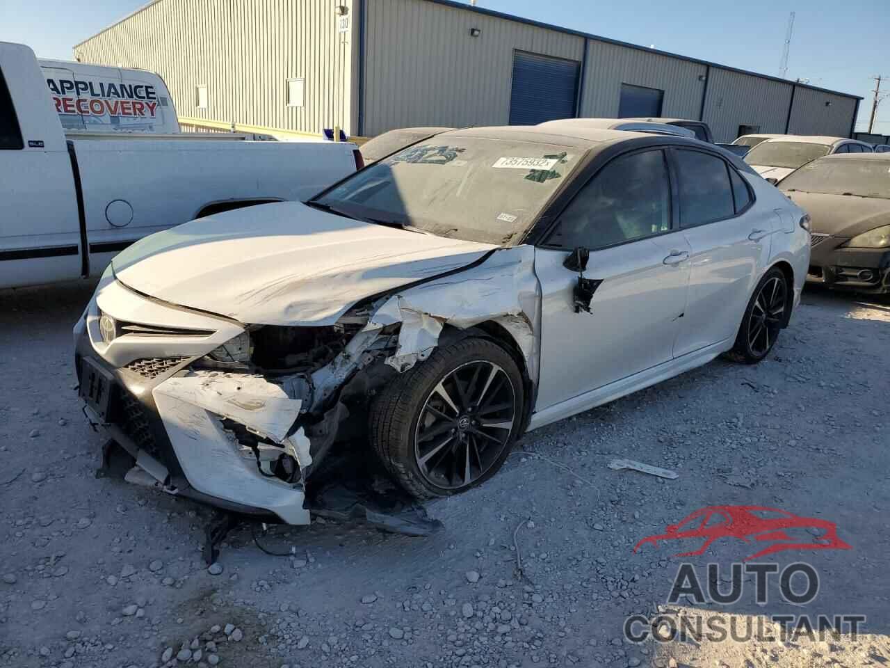 TOYOTA CAMRY 2019 - 4T1B61HK2KU279672