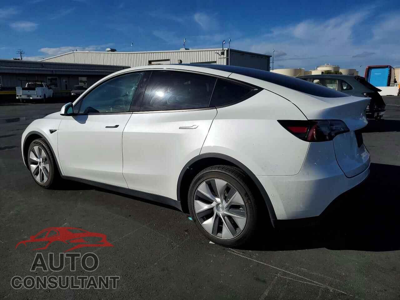 TESLA MODEL Y 2022 - 7SAYGDEE7NF443655