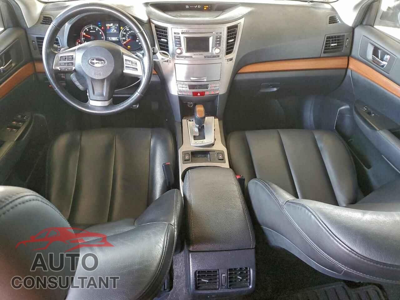 SUBARU OUTBACK 2014 - 4S4BRBLCXE3313039