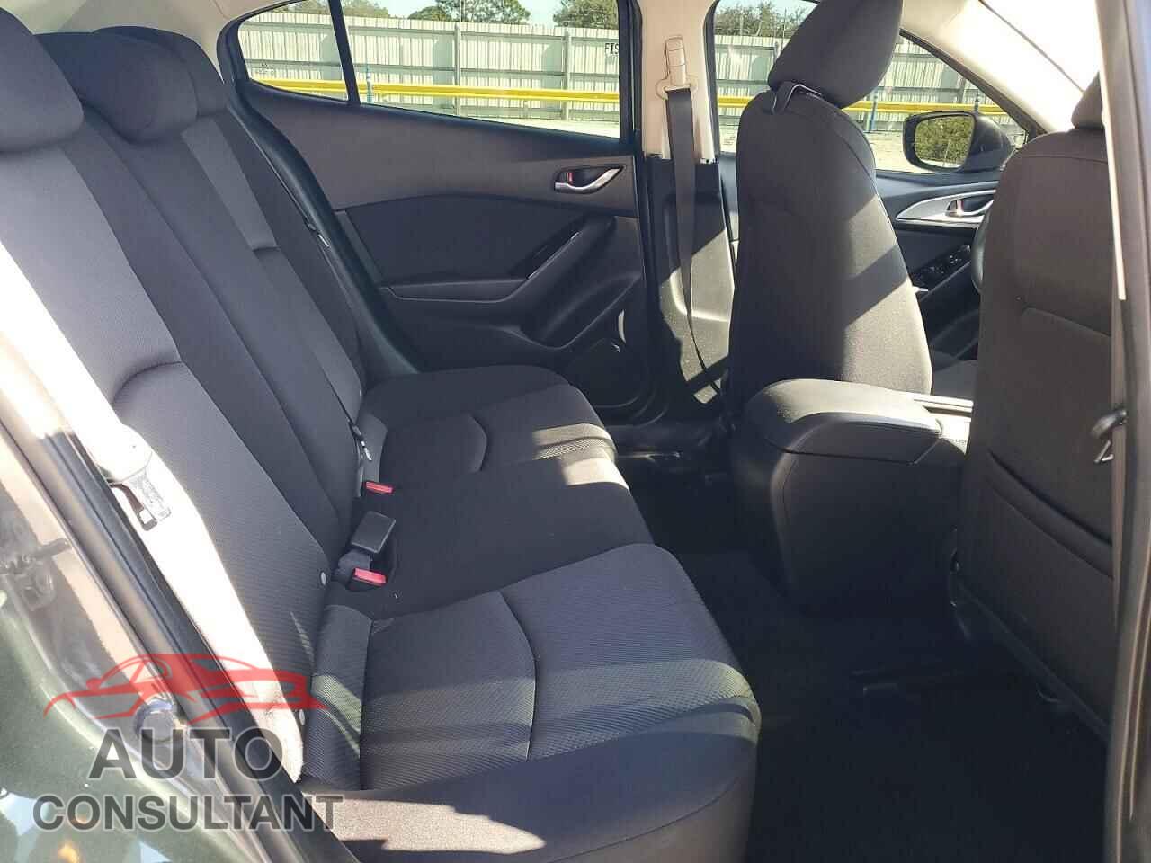 MAZDA 3 2017 - 3MZBN1U77HM155528