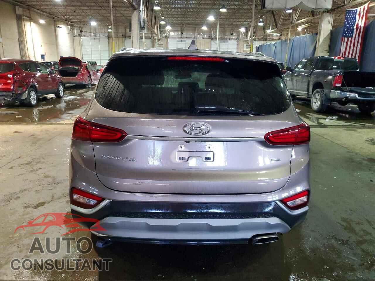 HYUNDAI SANTA FE 2019 - 5NMS3CAD9KH130865