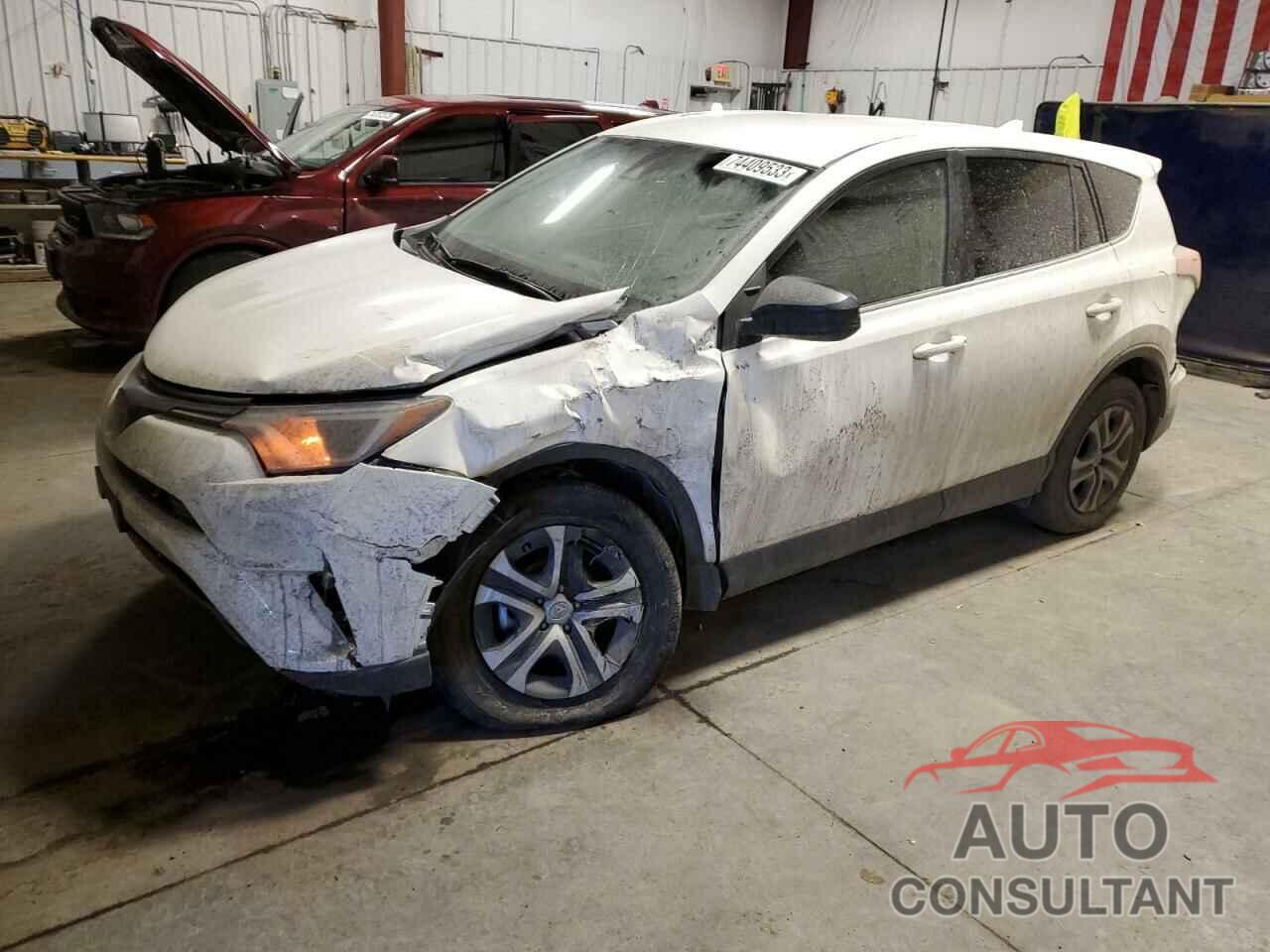 TOYOTA RAV4 2017 - JTMBFREV5HJ173342