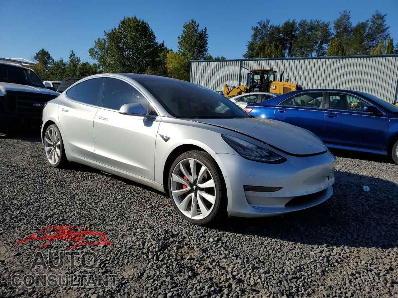 TESLA MODEL 3 2018 - 5YJ3E1EB4JF074295