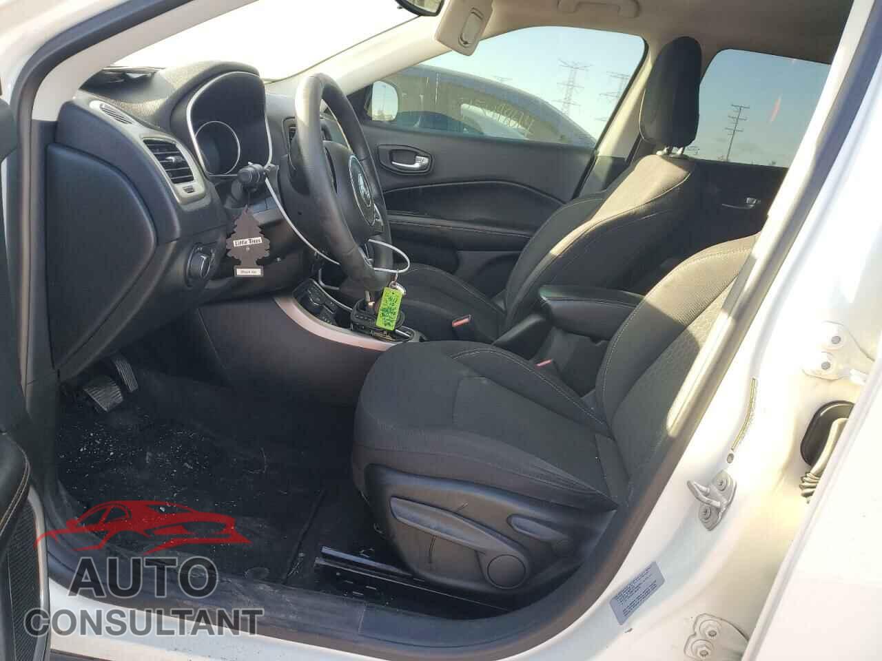 JEEP COMPASS 2017 - 3C4NJDAB5HT688893