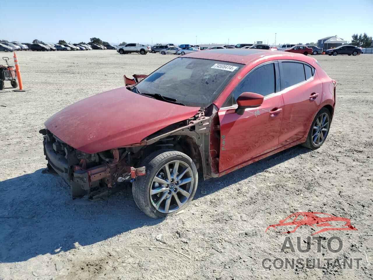 MAZDA 3 2018 - 3MZBN1M38JM158828
