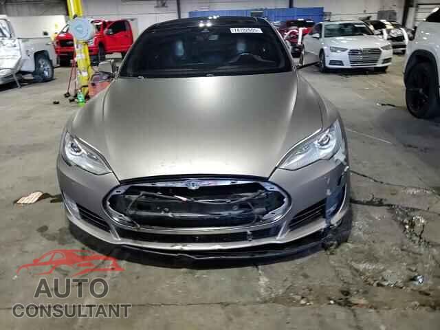 TESLA MODEL S 2015 - 5YJSA1E24FF116589