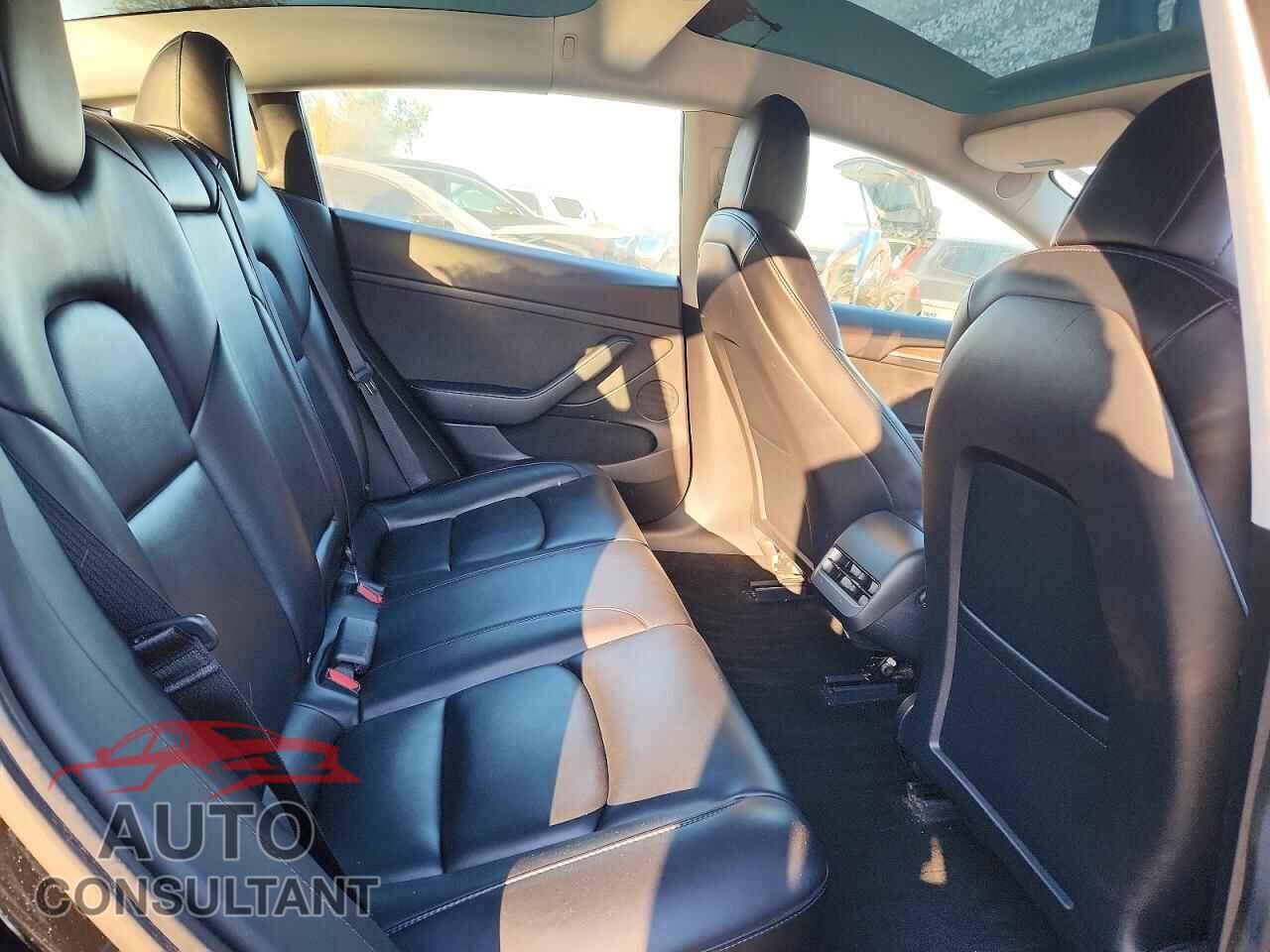 TESLA MODEL 3 2021 - 5YJ3E1EB3MF150335