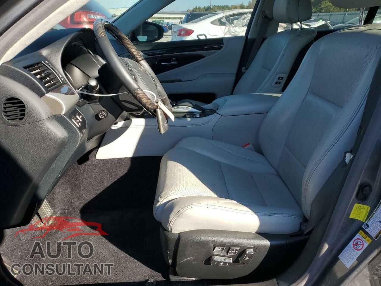 LEXUS LS460 2017 - JTHBL5EF6H5146829