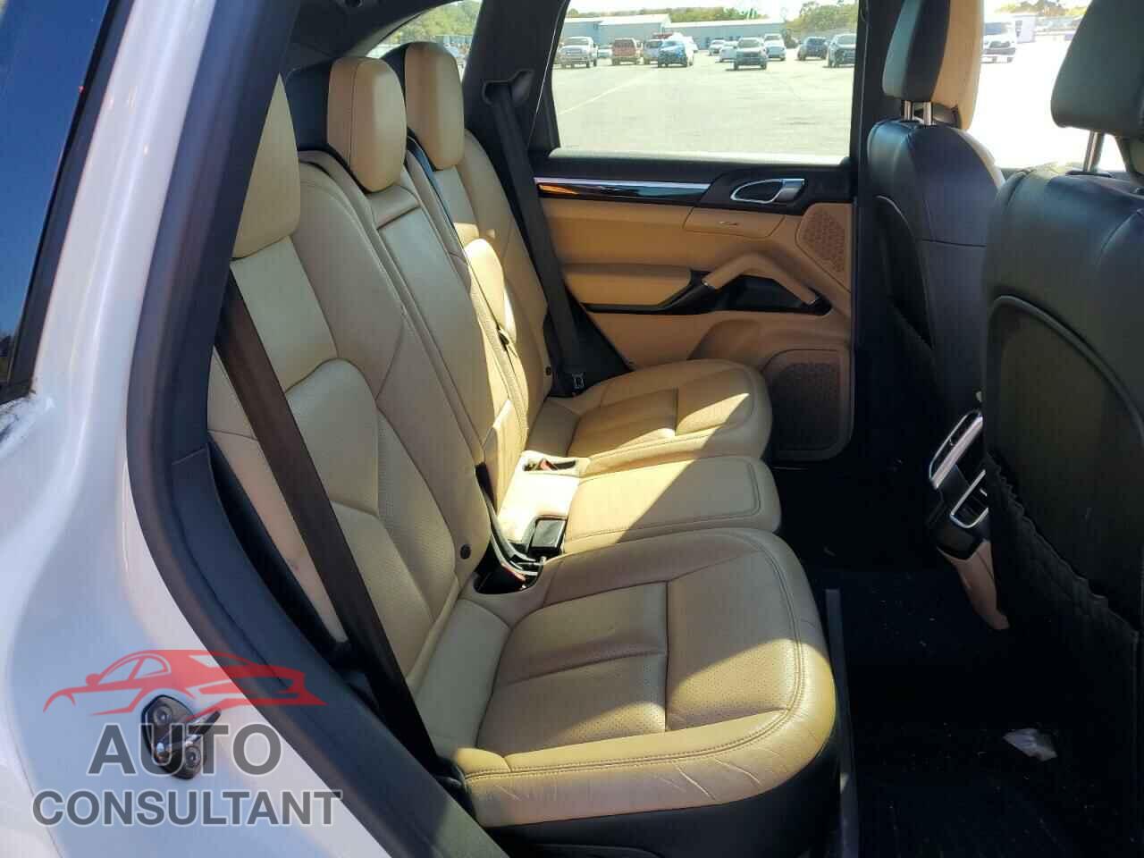 PORSCHE CAYENNE 2016 - WP1AA2A24GLA10468