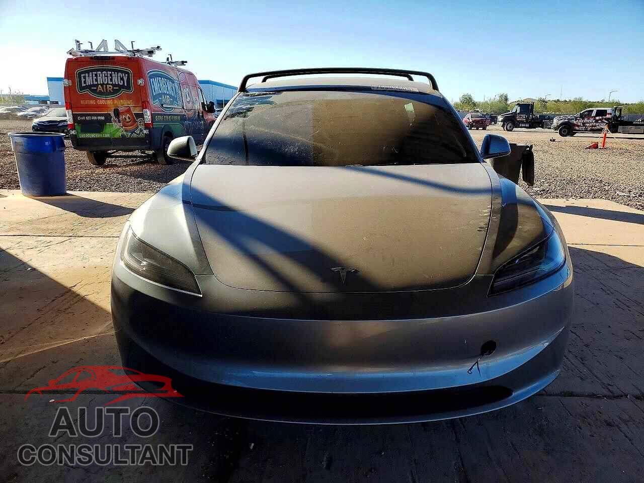 TESLA MODEL 3 2024 - 5YJ3E1EA3RF854842