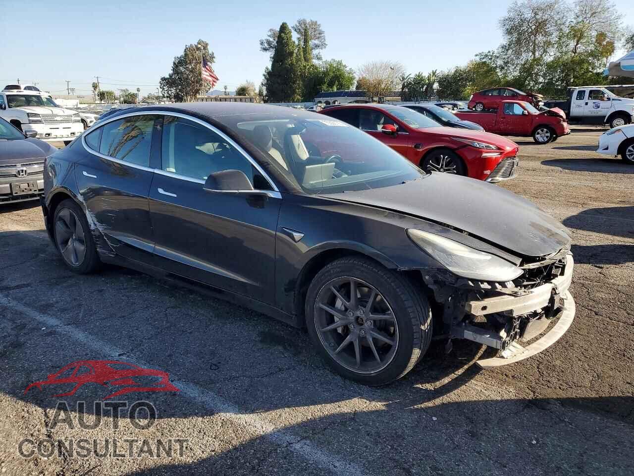 TESLA MODEL 3 2018 - 5YJ3E1EB3JF070660