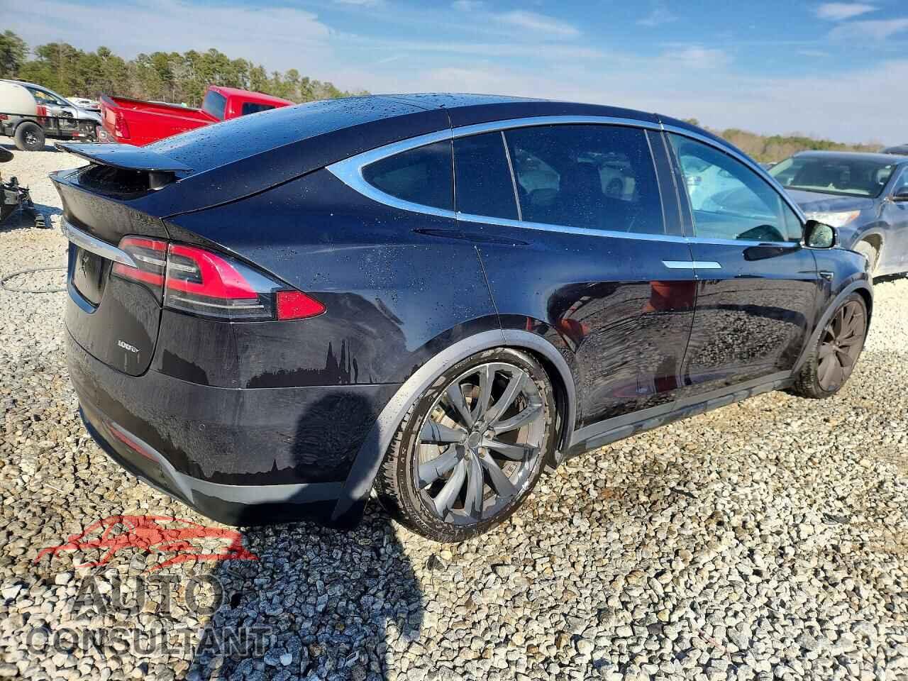 TESLA MODEL X 2017 - 5YJXCBE21HF051158