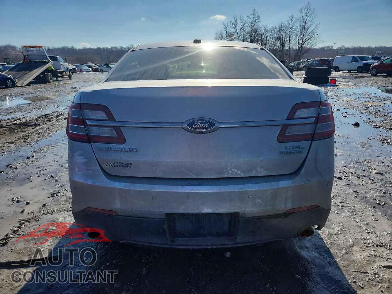 FORD TAURUS 2015 - 1FAHP2E80FG128897