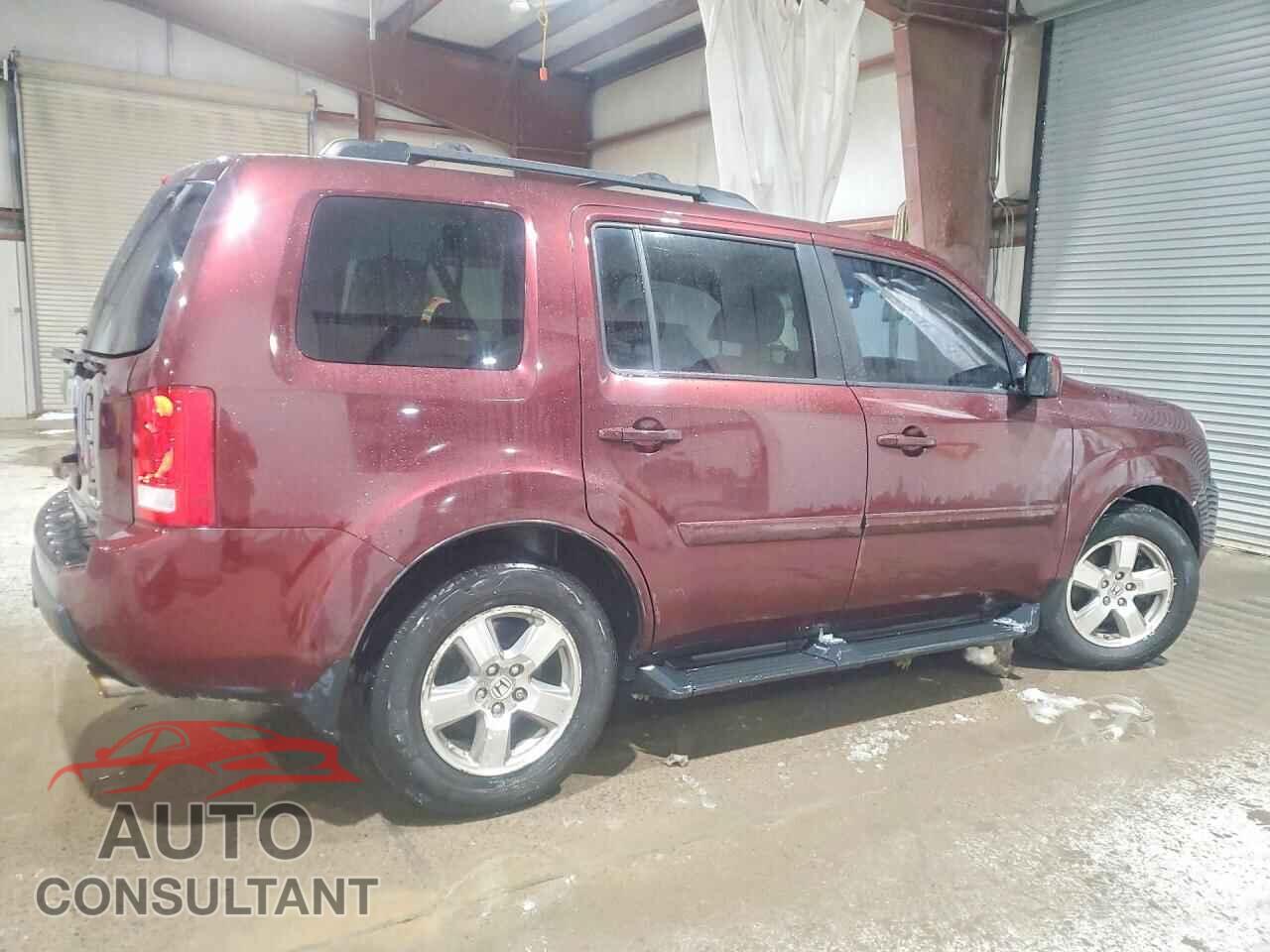 HONDA PILOT 2011 - 5FNYF4H68BB015500