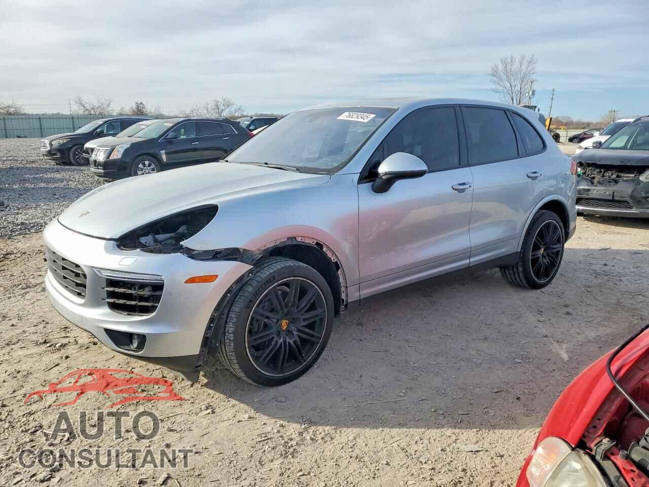 PORSCHE CAYENNE 2018 - WP1AA2A23JKA03282