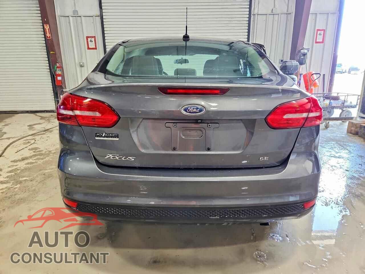 FORD FOCUS 2018 - 1FADP3F22JL204540