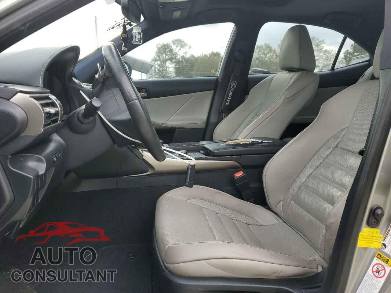 LEXUS IS 2015 - JTHBF1D26F5050145