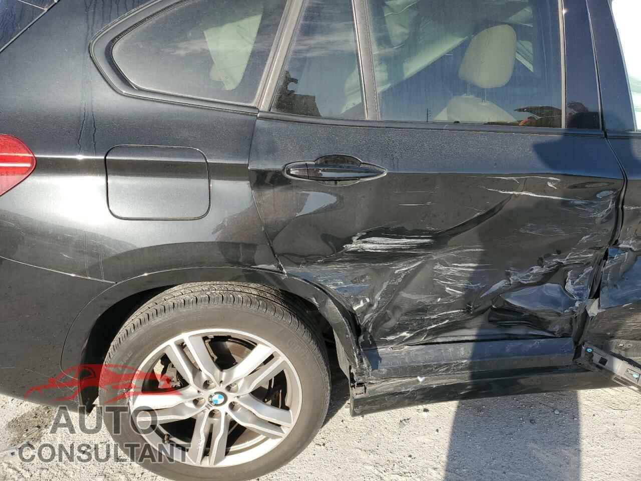 BMW X1 2017 - WBXHT3C32H5F68112